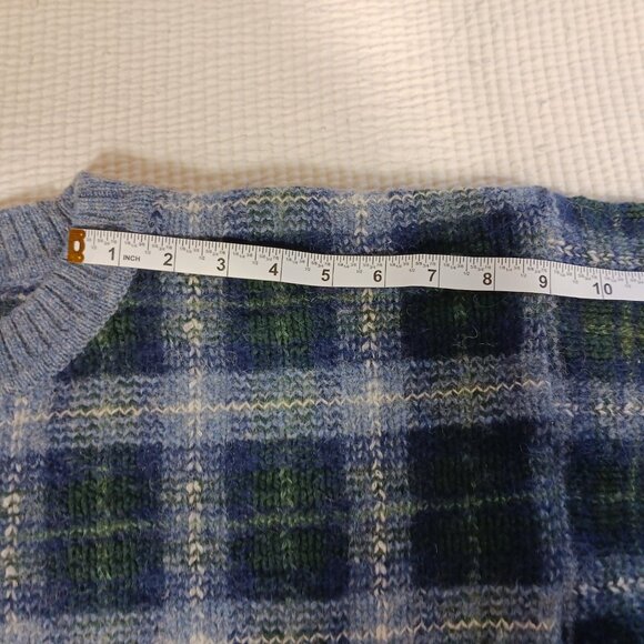 Northern Reflections Blue Plaid Crew Neck Sweater, Size Large - Picture 11 of 14